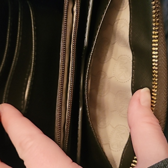 Michael Kors medium size Tote - Picture 11 of 13